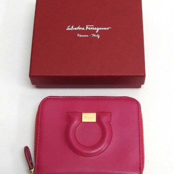 Salvatore Ferragamo Small Zip Around Wallet - Picture 3 of 10